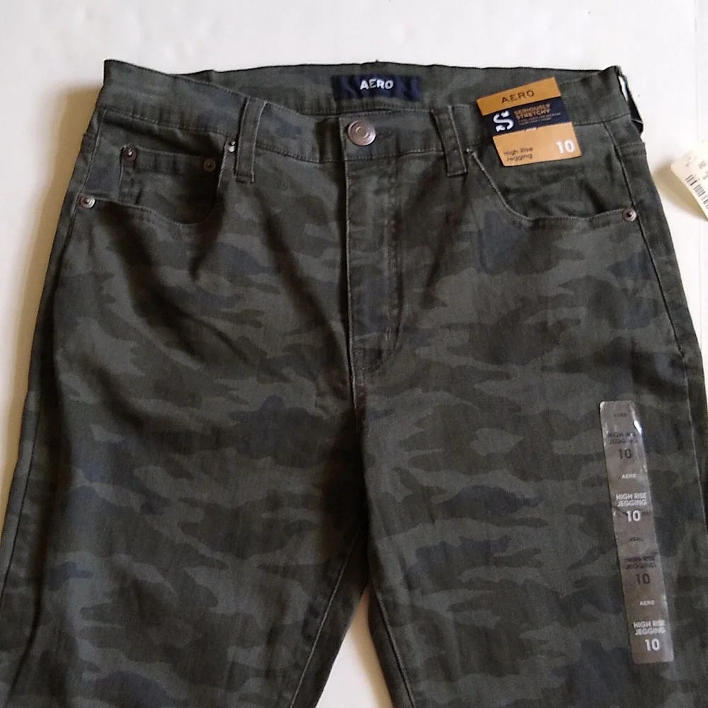 NWT Aero high rise jegging stretchy‎ camo skinny jeans 10